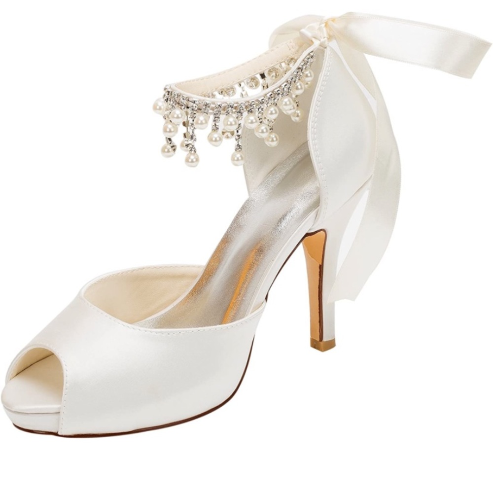 Satin Bridal Shoes Ivory size 6.5 (American size)